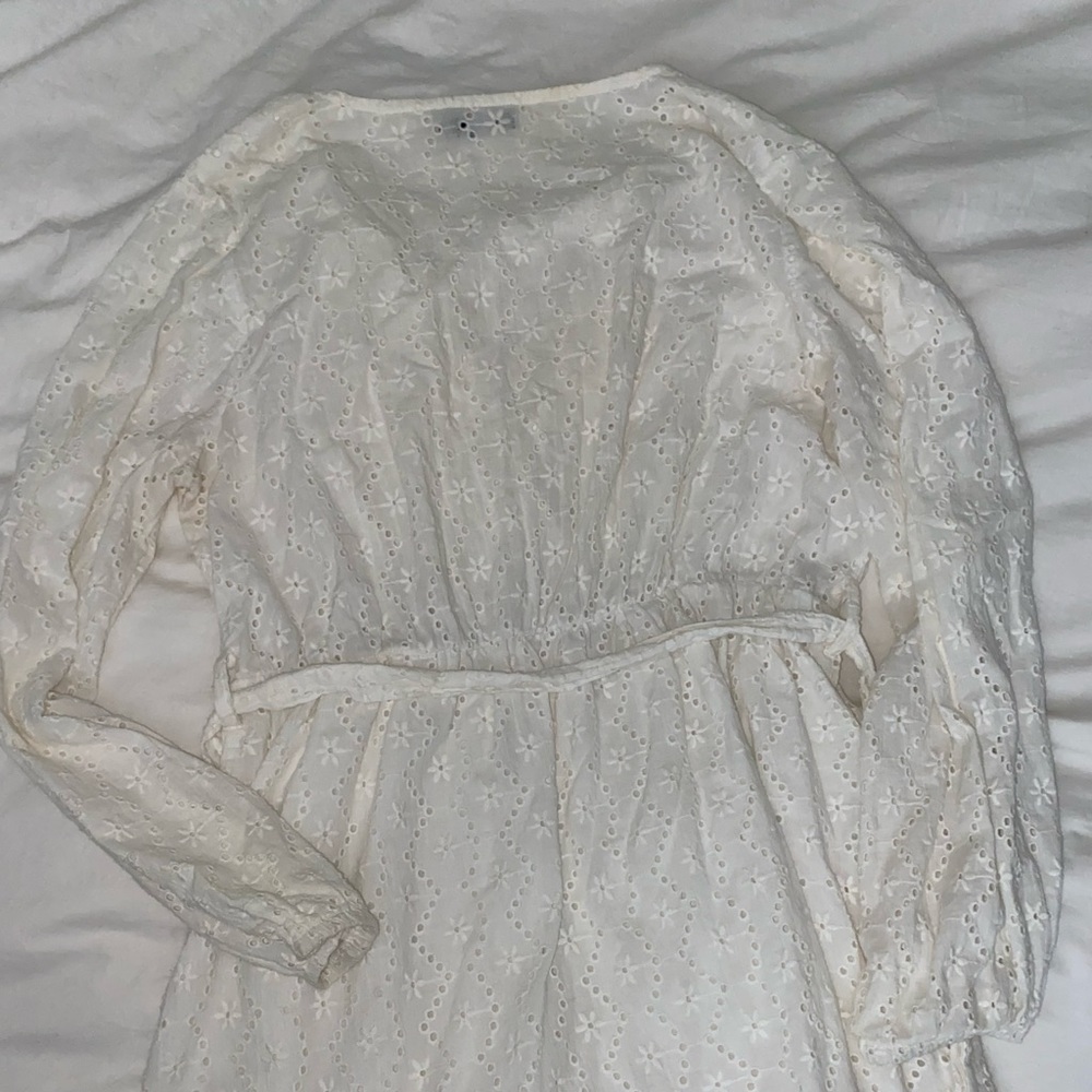 BOOHOO white long sleeve ruffle dress. Used women’s XL